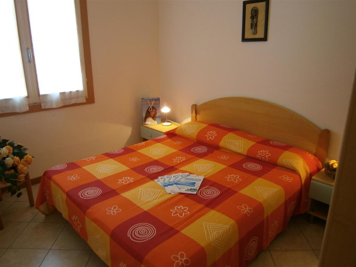 Dina/Viel Apartment Бибионе Екстериор снимка