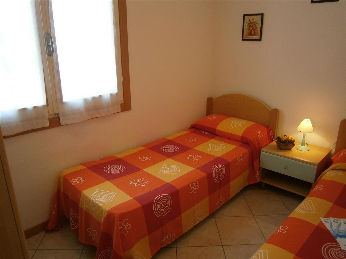 Dina/Viel Apartment Бибионе Екстериор снимка
